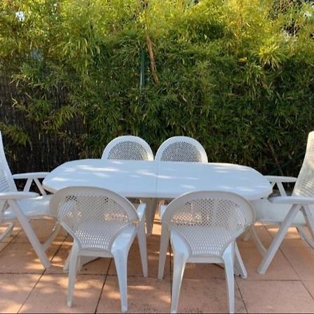 Rez de villa avec place de parking et vue mer. La Ciotat Extérieur photo